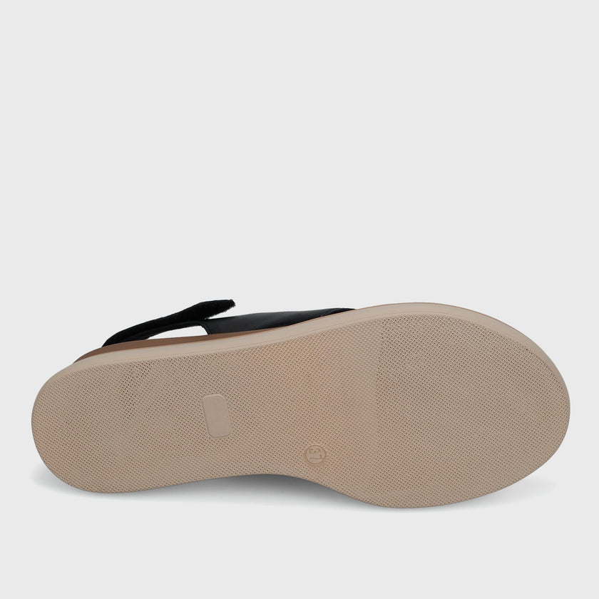 HYDRA CRISS CROSS SANDAL