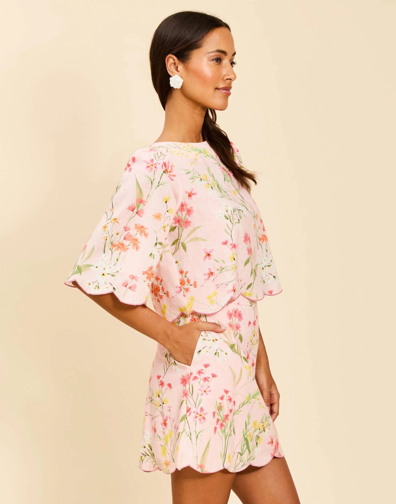 CHARLIZE SCALLOP TOP ON ROSE VINES