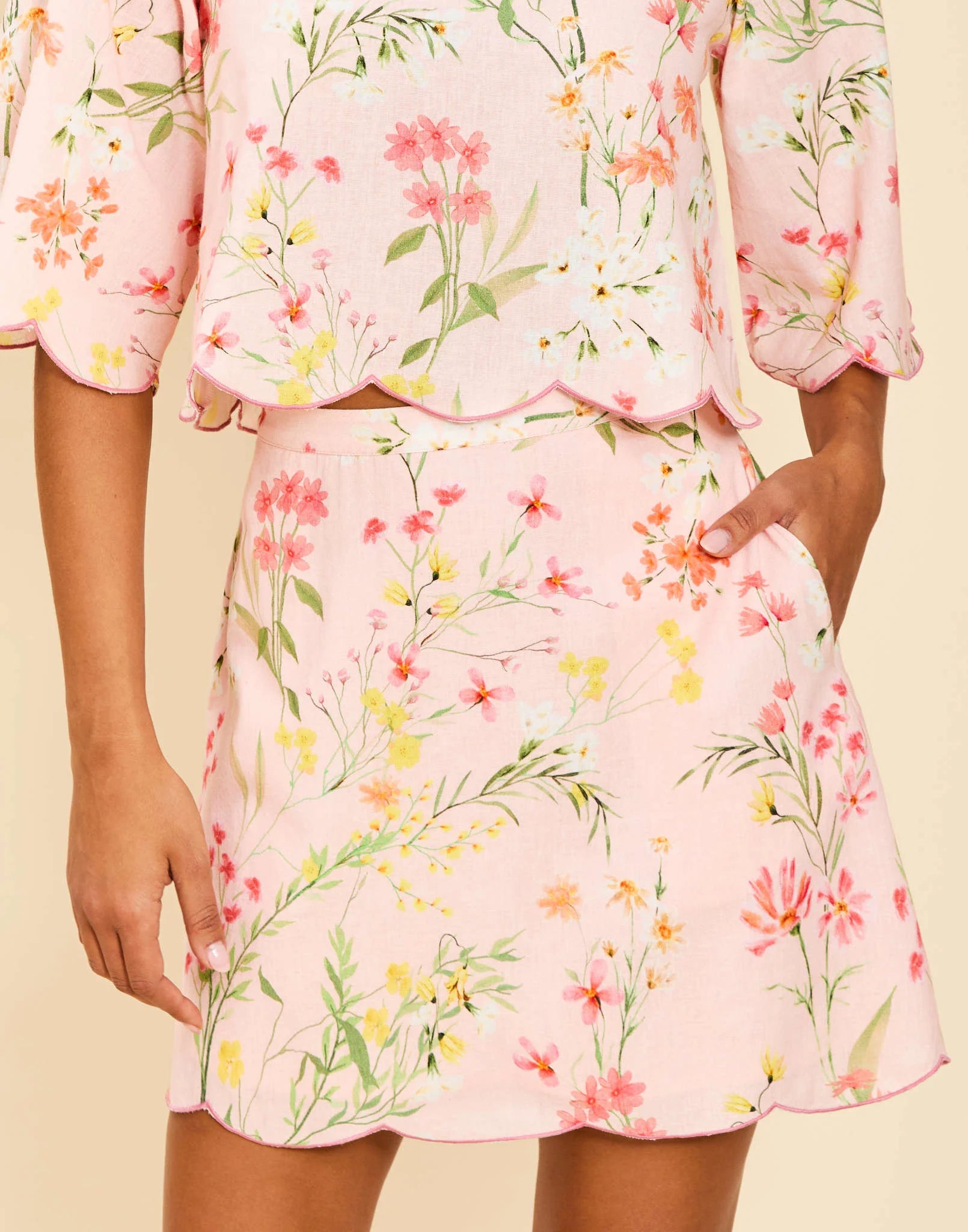 PILAR SCALLOP MINI SKIRT IN ROSE VINES