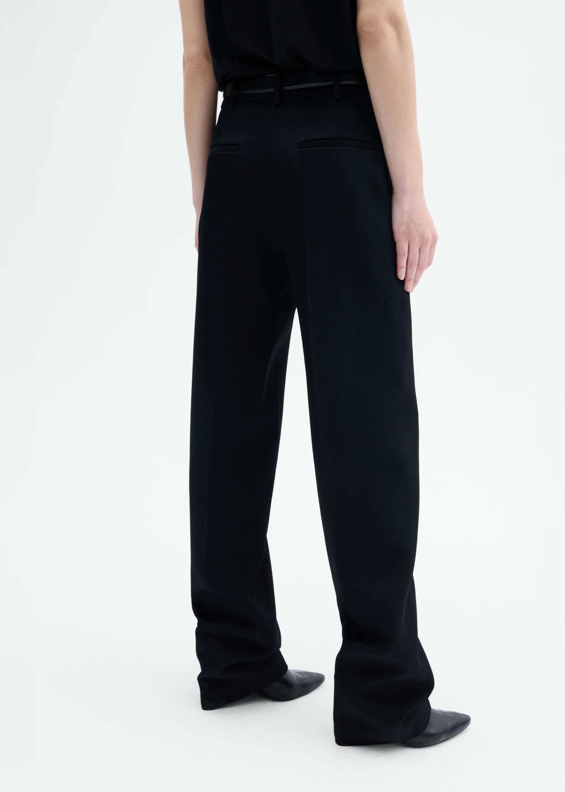 TAILORED STRAIGHT PANT IN VIRGIN WOOL