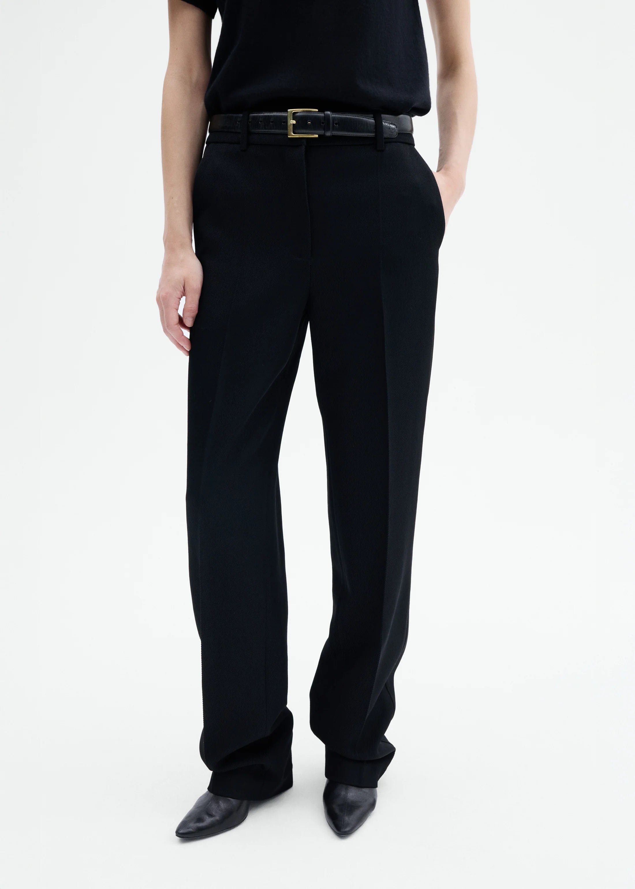 TAILORED STRAIGHT PANT IN VIRGIN WOOL