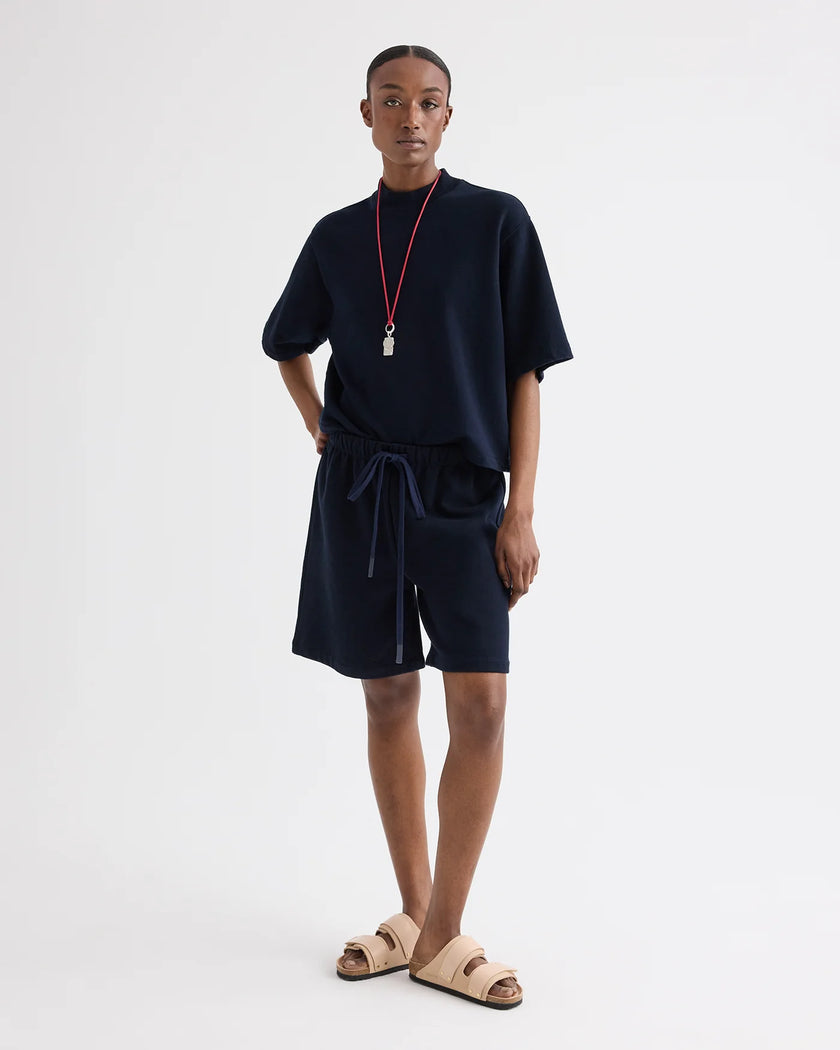 CROPPED MOCK NECK TEE IN LIGHTWEIGHT SWEATSHIRT