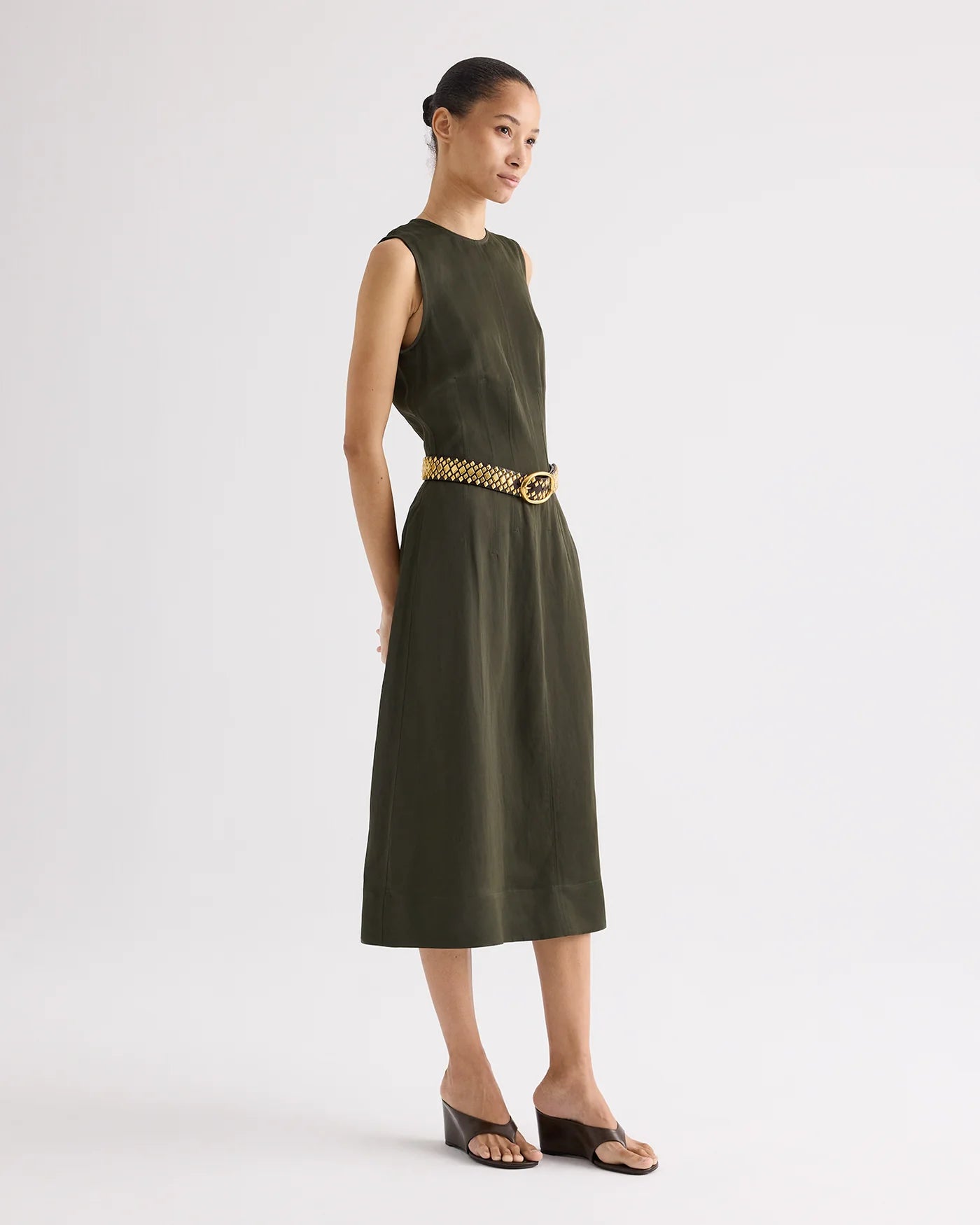 CREW NECK DRESS WITH DARTS IN COATED VISCOSE LINEN