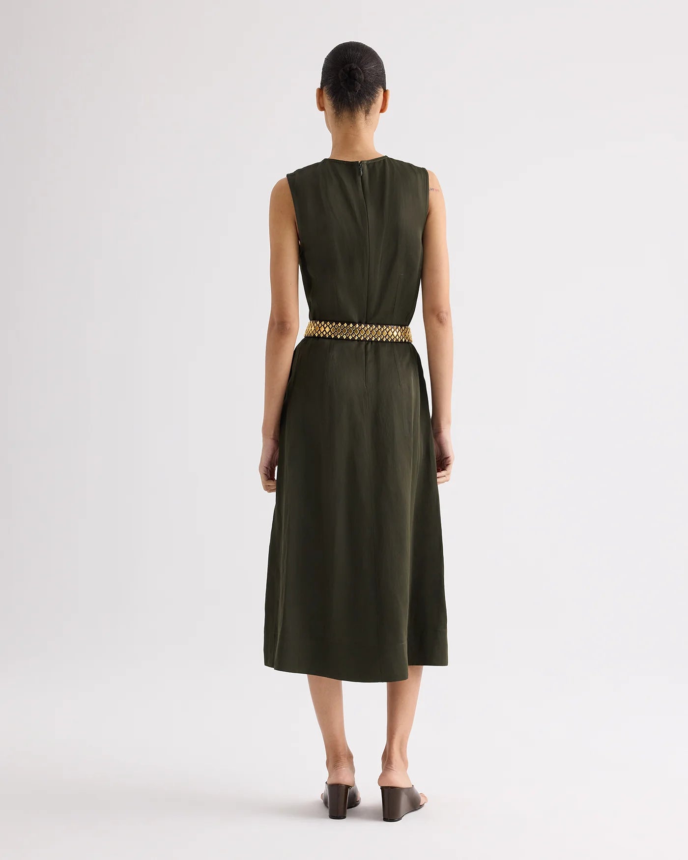 CREW NECK DRESS WITH DARTS IN COATED VISCOSE LINEN