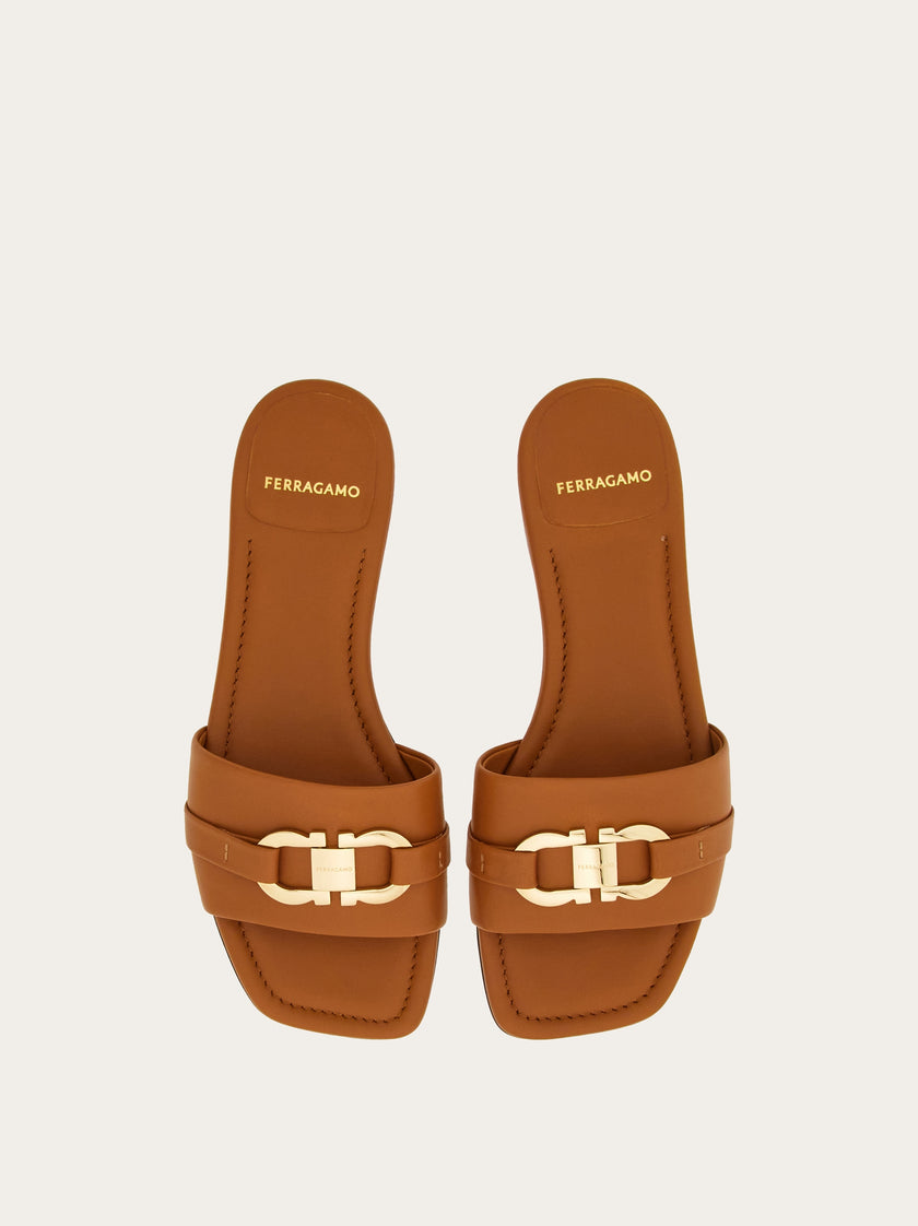 FLAT SLIDE WITH GANCINI ORNAMENT