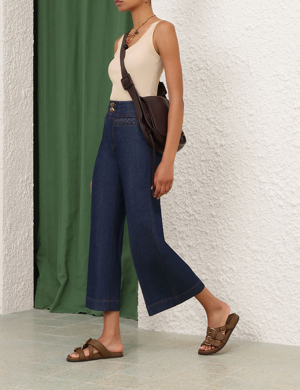 AWAKEN METALLIC SCOOP TANK