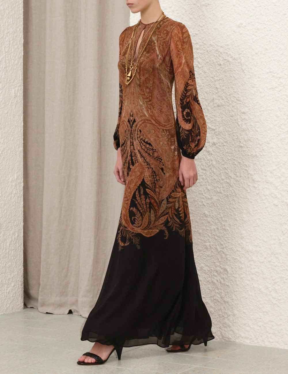 HYPNOTIC CAPED MAXI DRESS