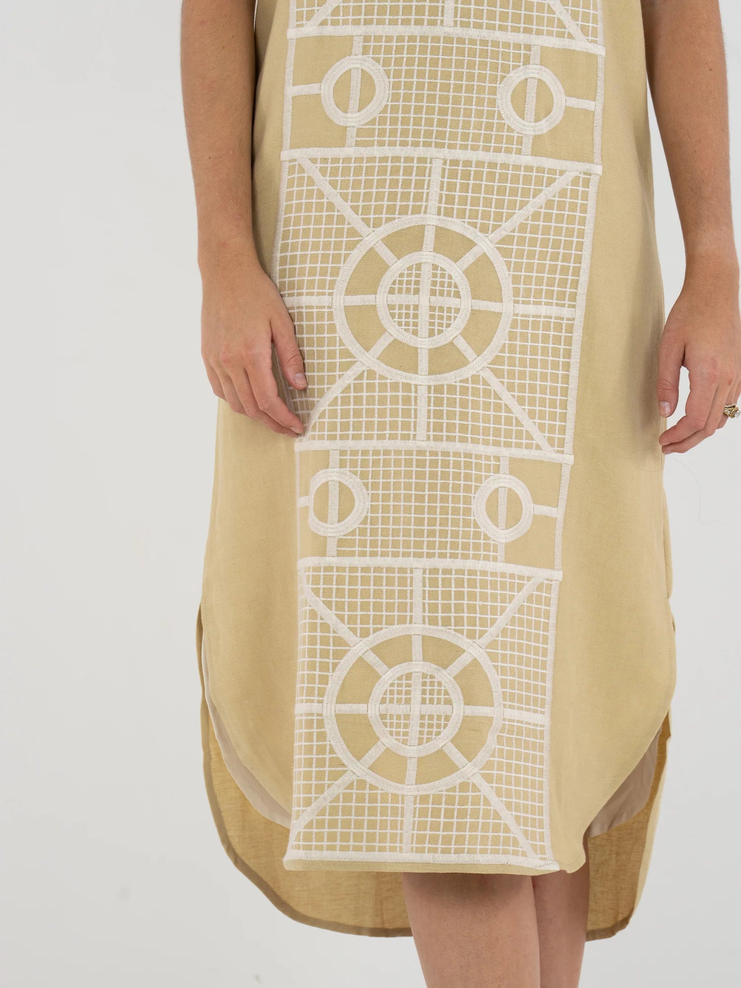POPPY CAFTAN IN TRELLIS
