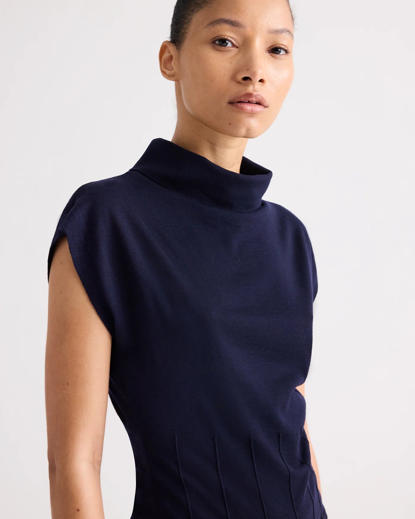FUNNEL NECK SLEEVELESS TOP IN MERINO WOOL