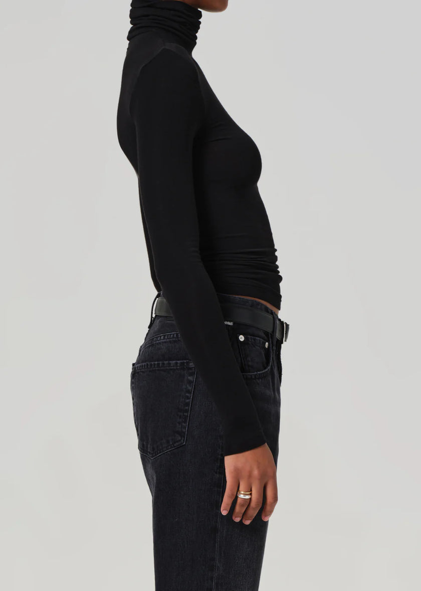 CARADENE RIB TURTLENECK IN BLACK