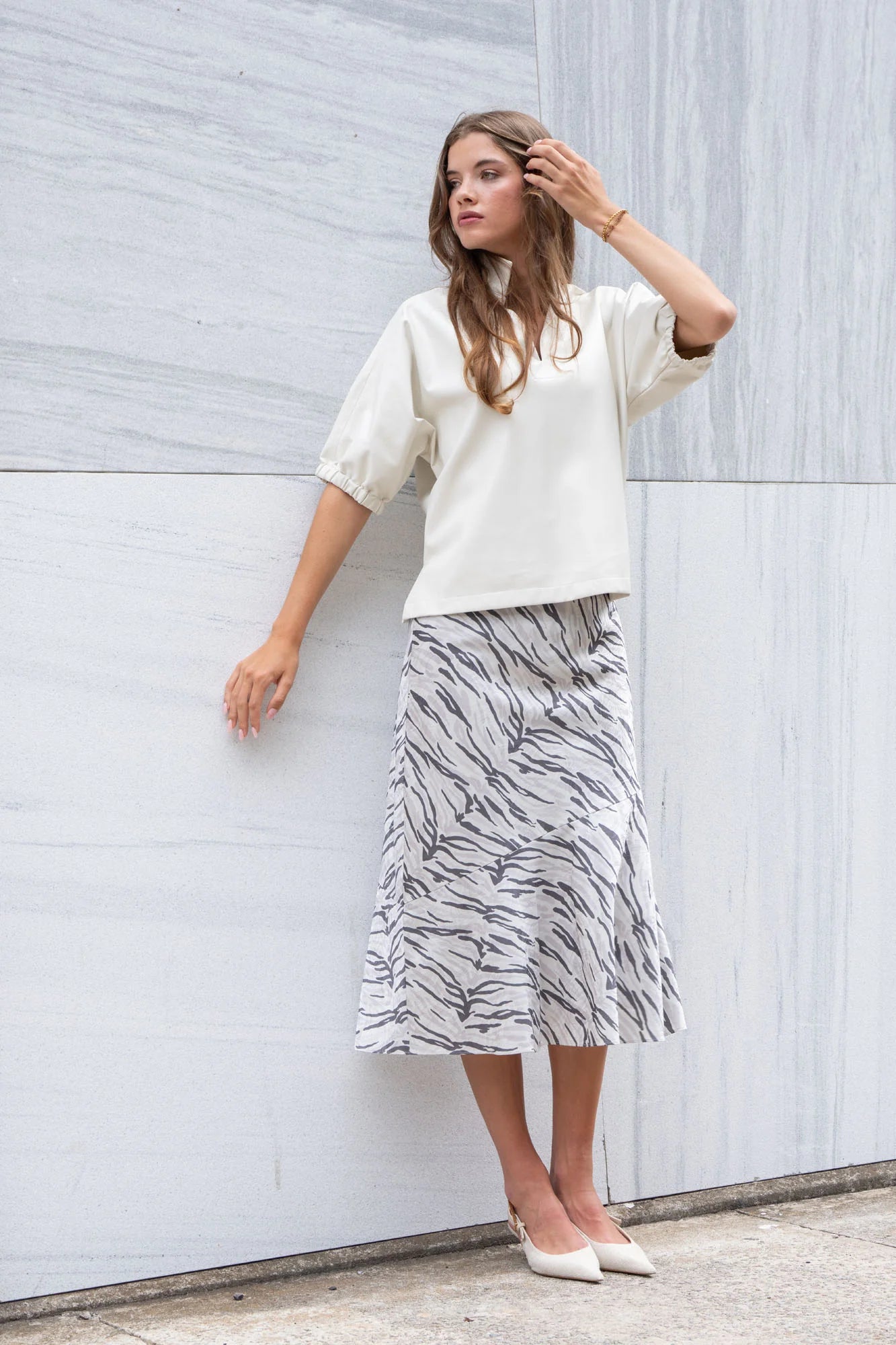 POPPY TOP IN FAUX LEATHER CARRARA