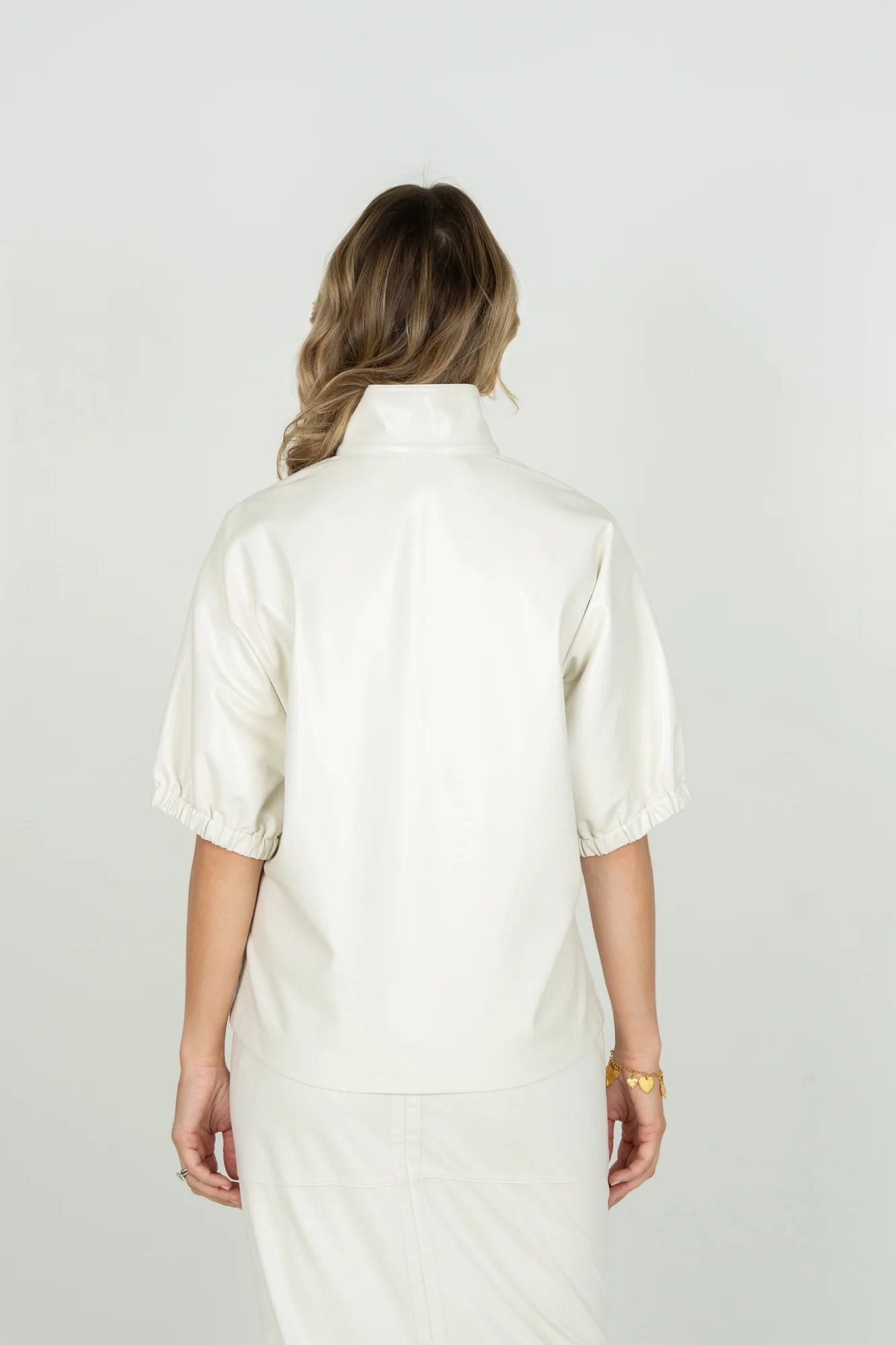 POPPY TOP IN FAUX LEATHER CARRARA