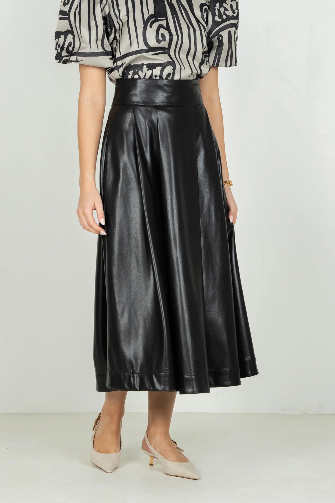 DOTTY SKIRT IN BLACK FAUX LEATHER
