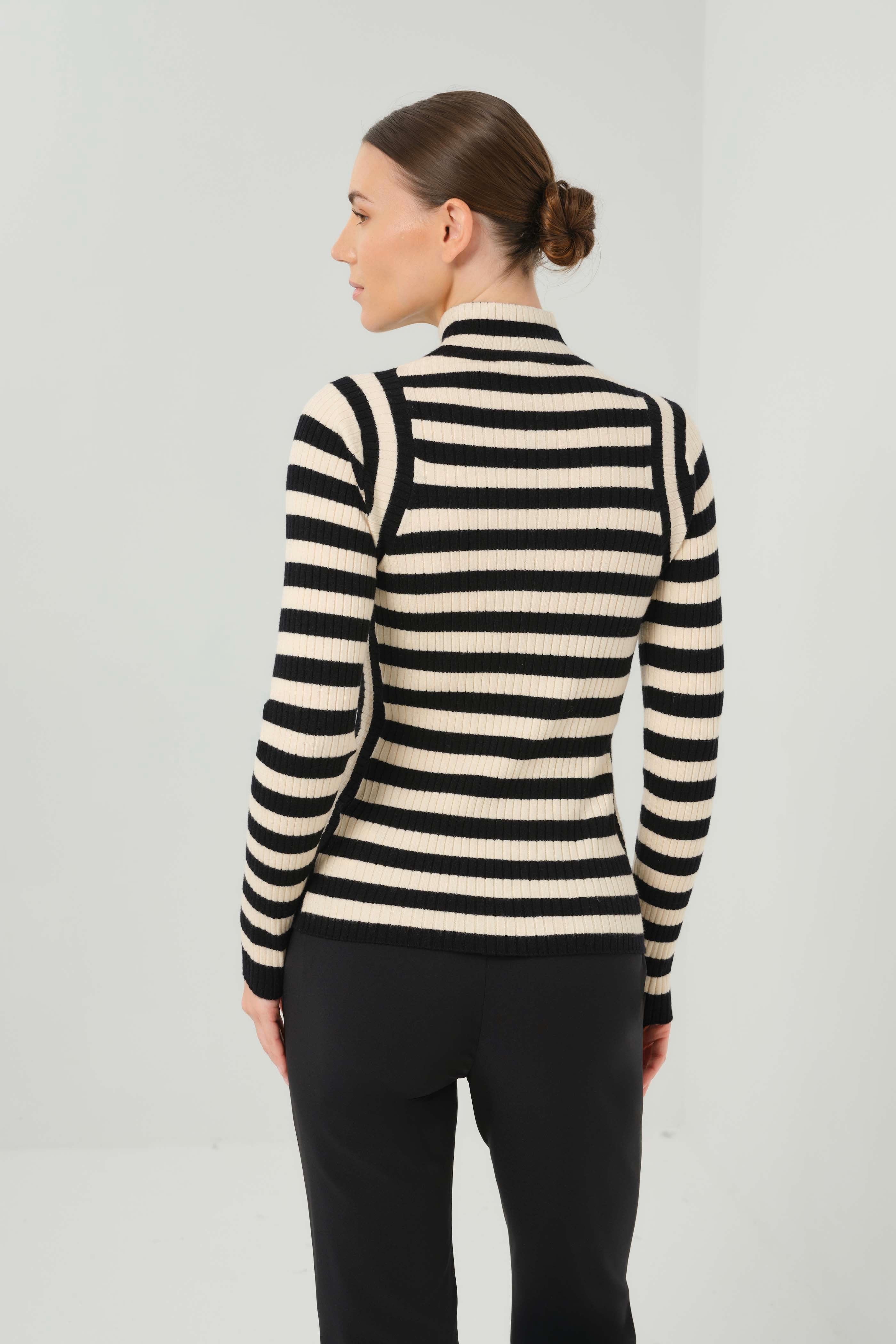 LINH ENGINEERED STRIPE SWEATER TOP