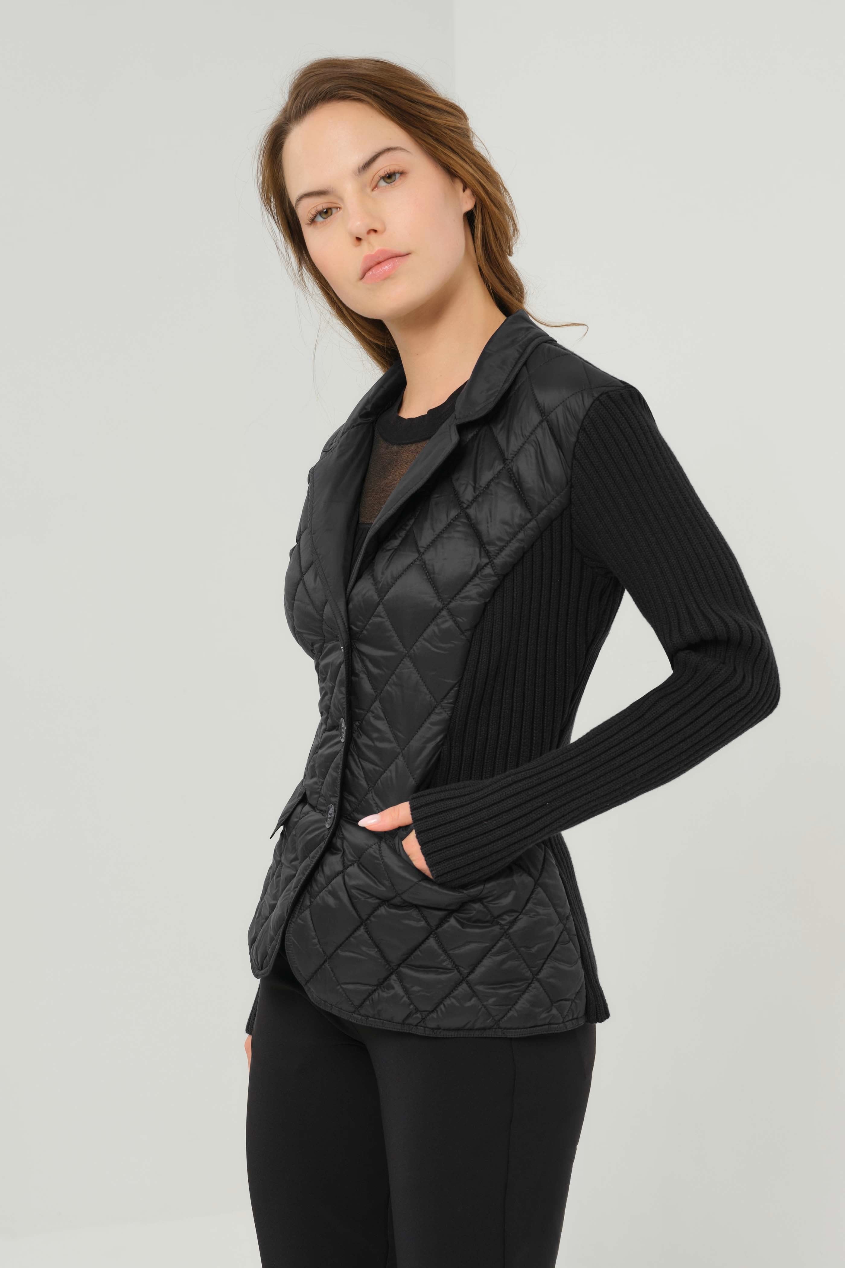 SORA MIXED MEDIA QUILTED FRONT 3 BUTTON BLAZER