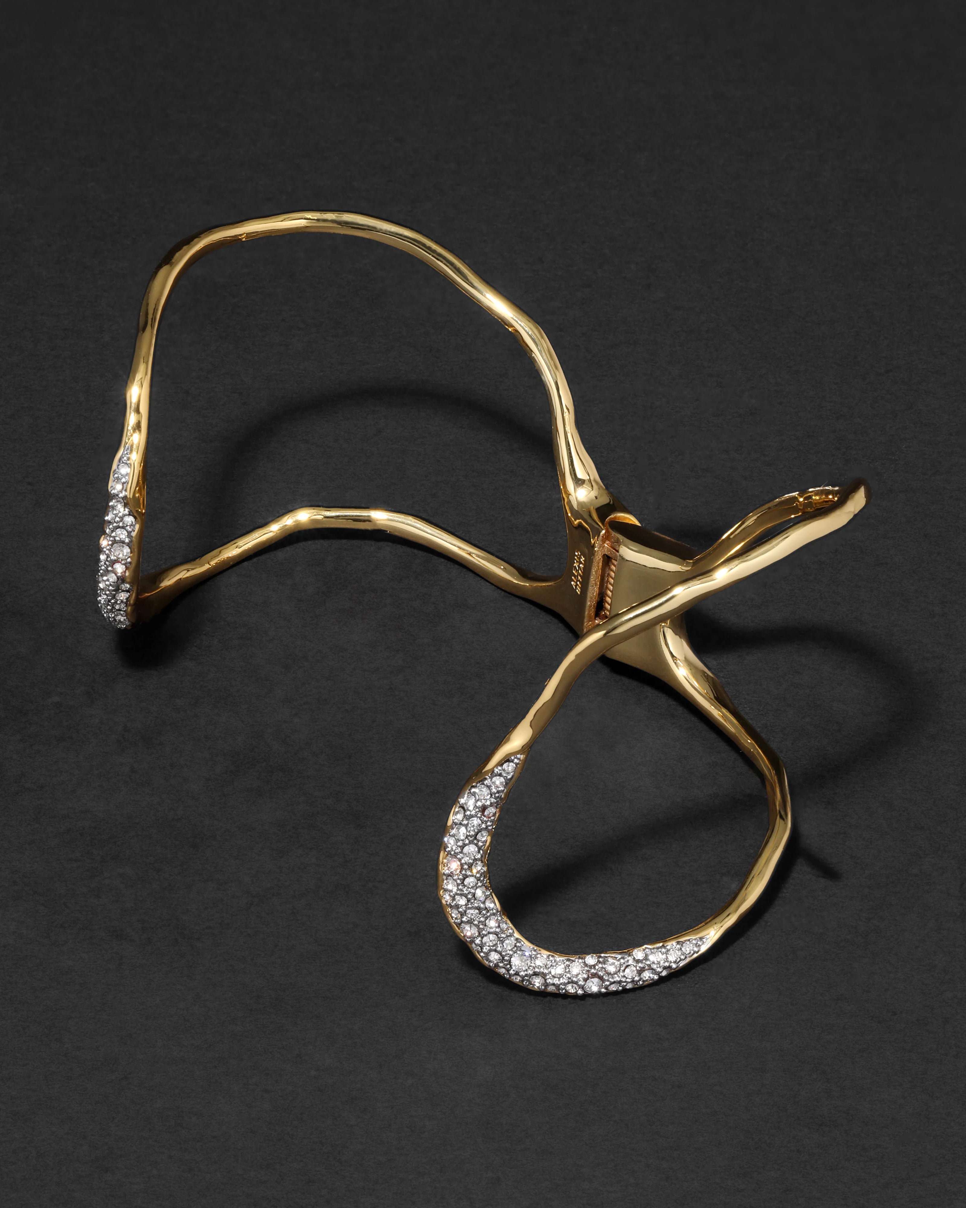 SOLANALES CRYSTAL FREEFORM HINGE CUFF BRACELET