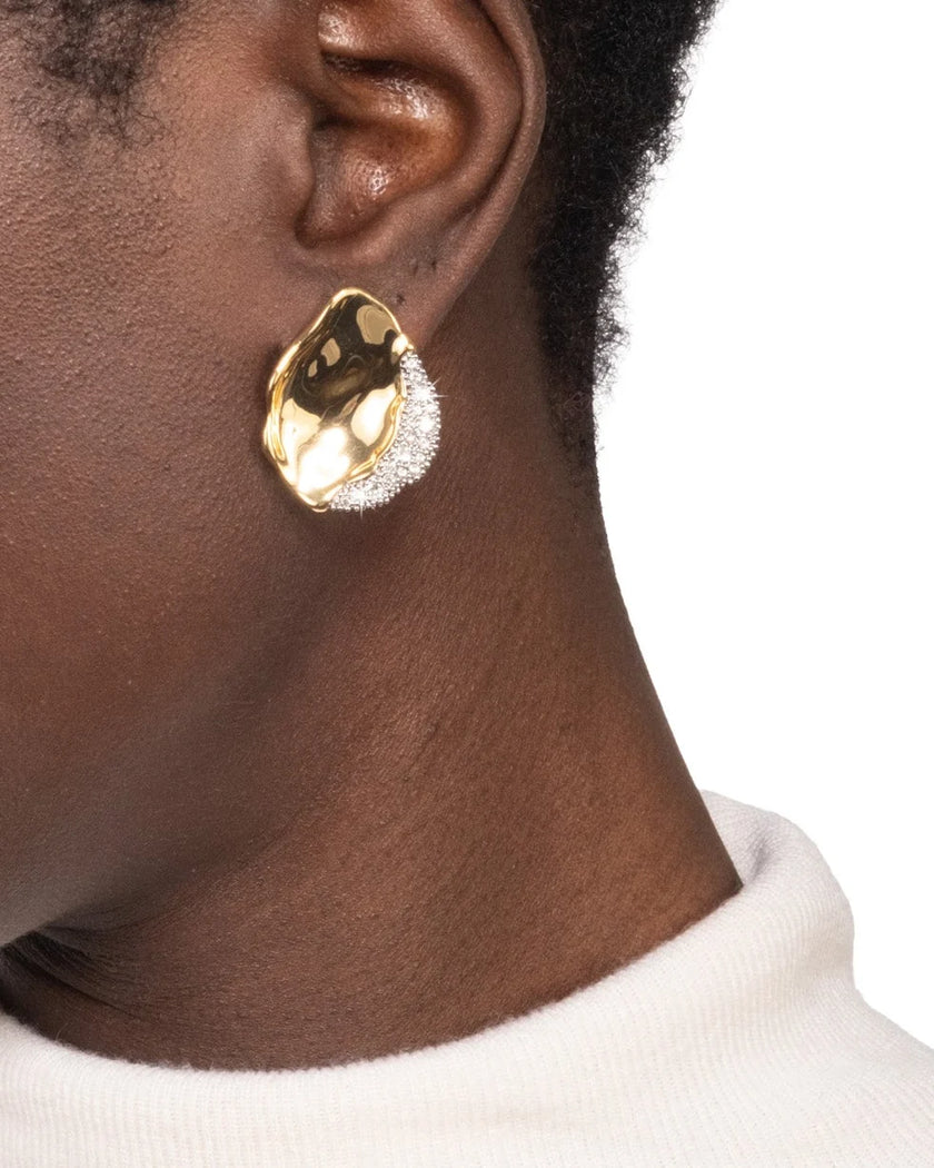 SOLANALES CRYSTAL PETAL POST EARRING
