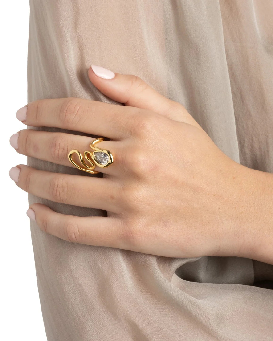 ASTERALES GOLD FLOATING VINE RING