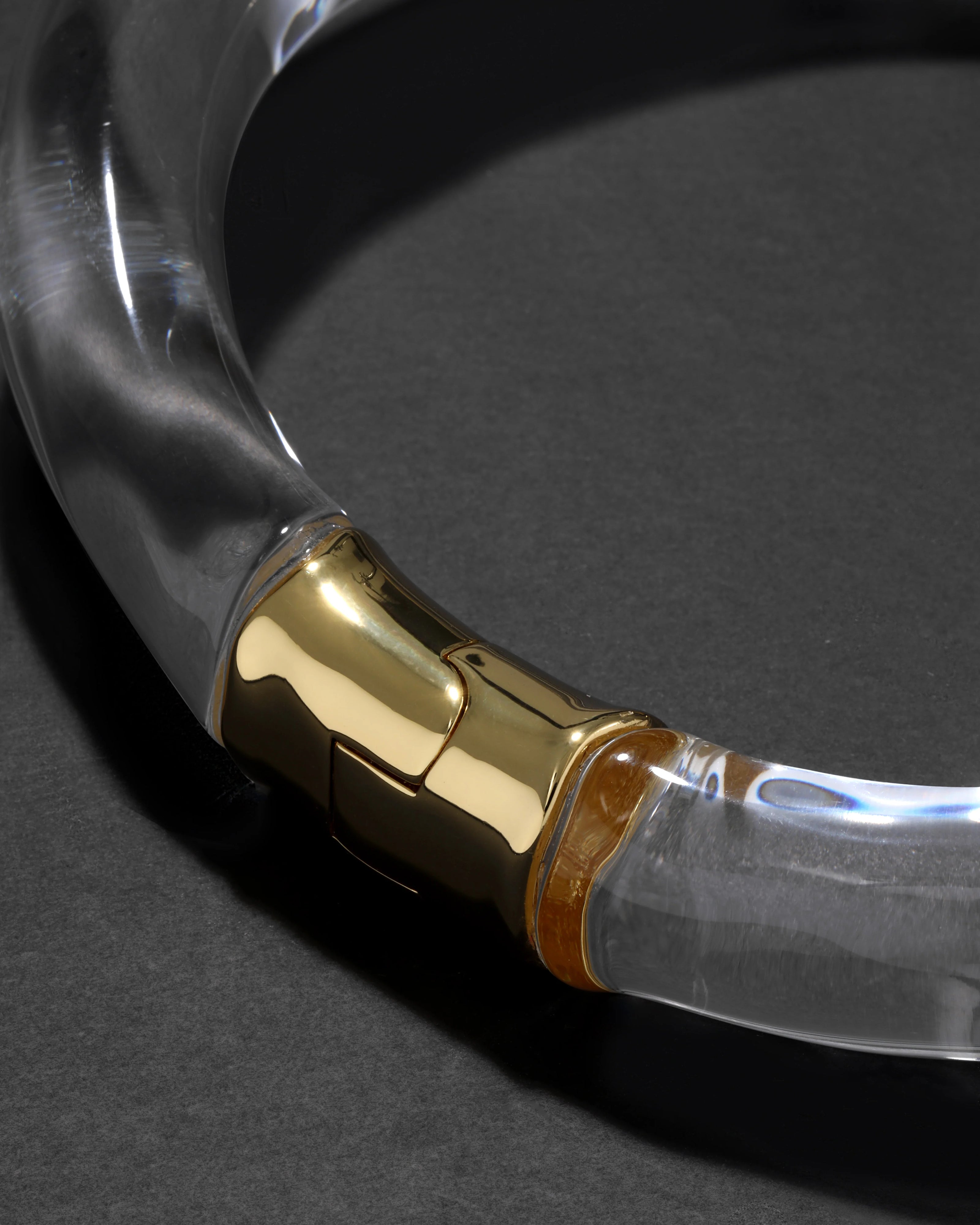 LIQUID LUCITE LARGE GOLD CAPPED HINGE COLLAR