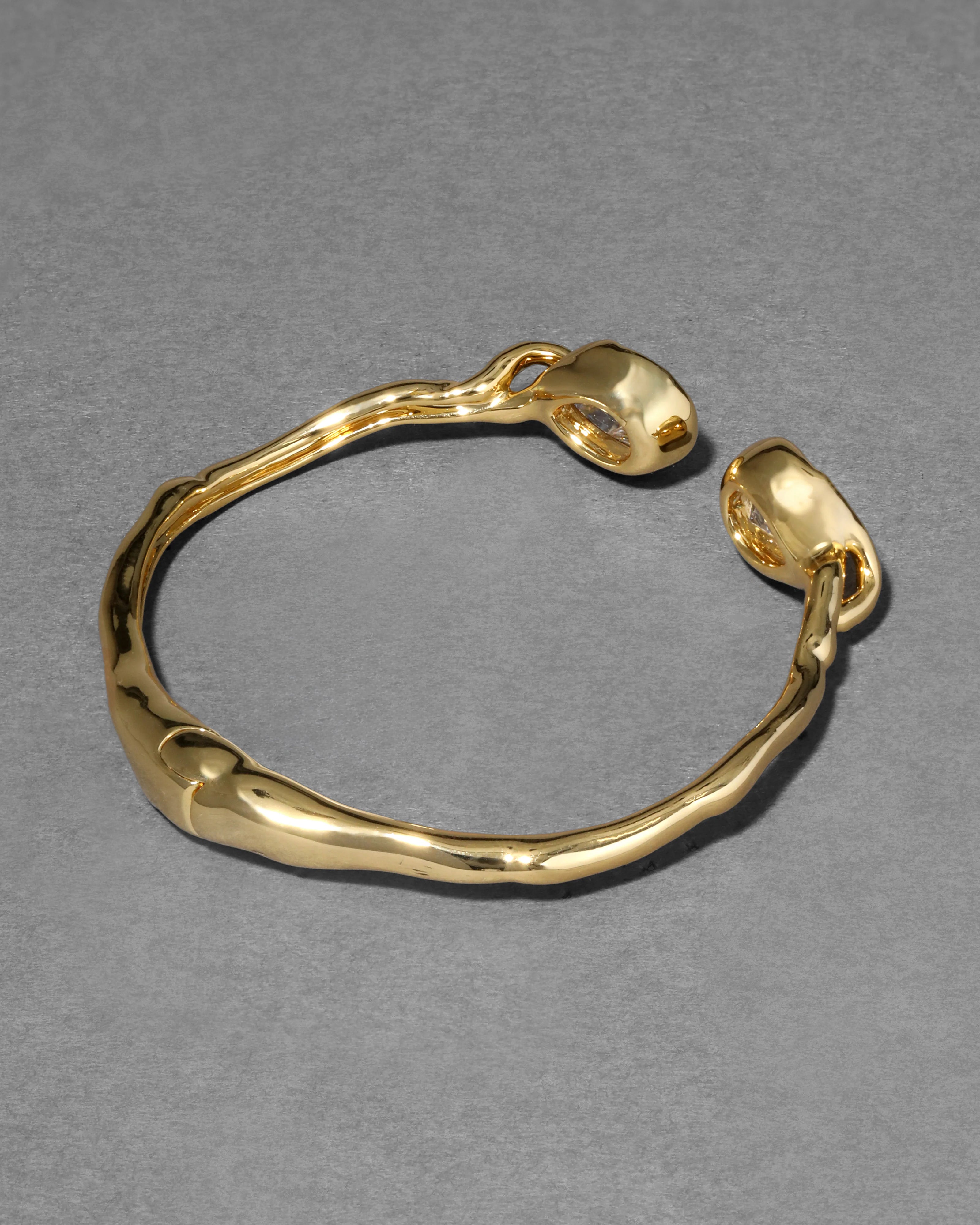 ASTERALES CRYSTAL CAPPED HINGE BRACELET