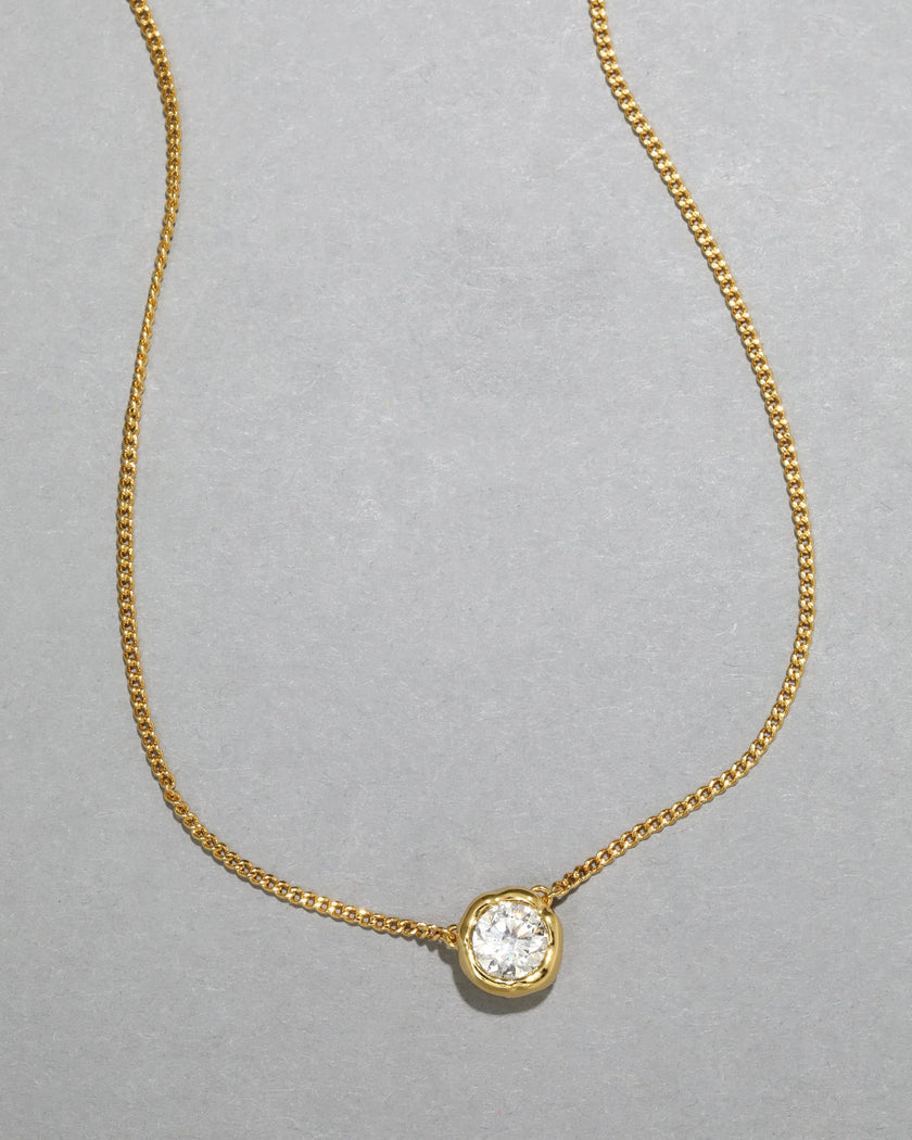 ASTERALES GOLD SOLITAIRE NECKLACE