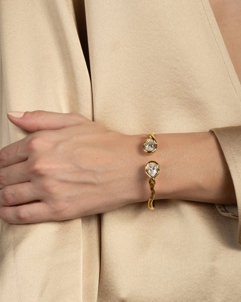 ASTERALES CRYSTAL CAPPED HINGE BRACELET