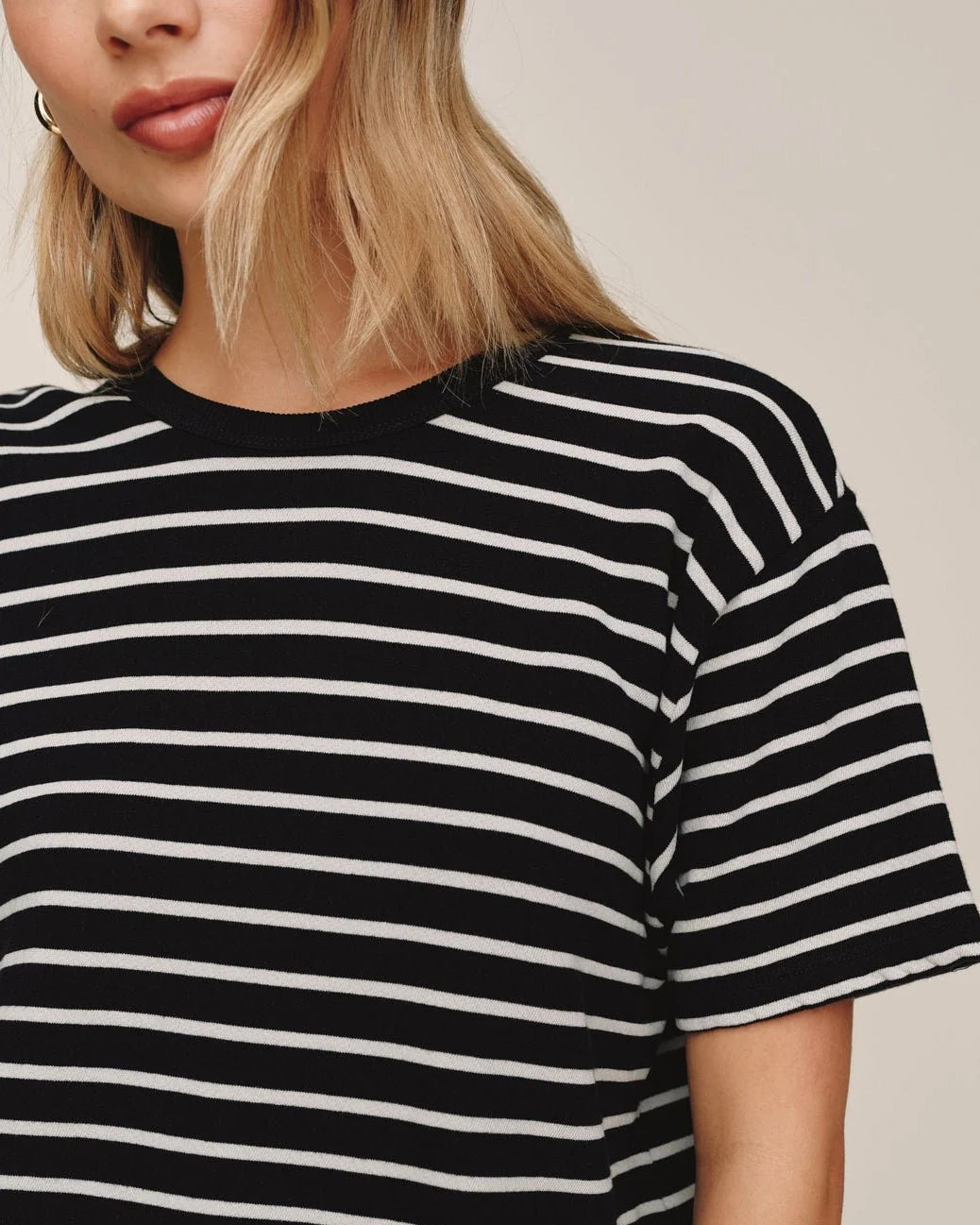 SHORT SLEEVE TEE IN BLACK AND IVORY STRIPE