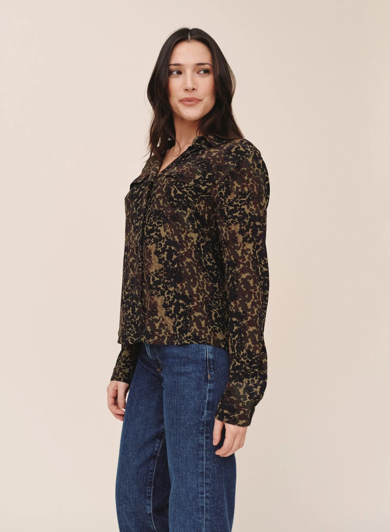 UTILITY POCKET BUTTON DOWN IN DITSY CAMO PRINT