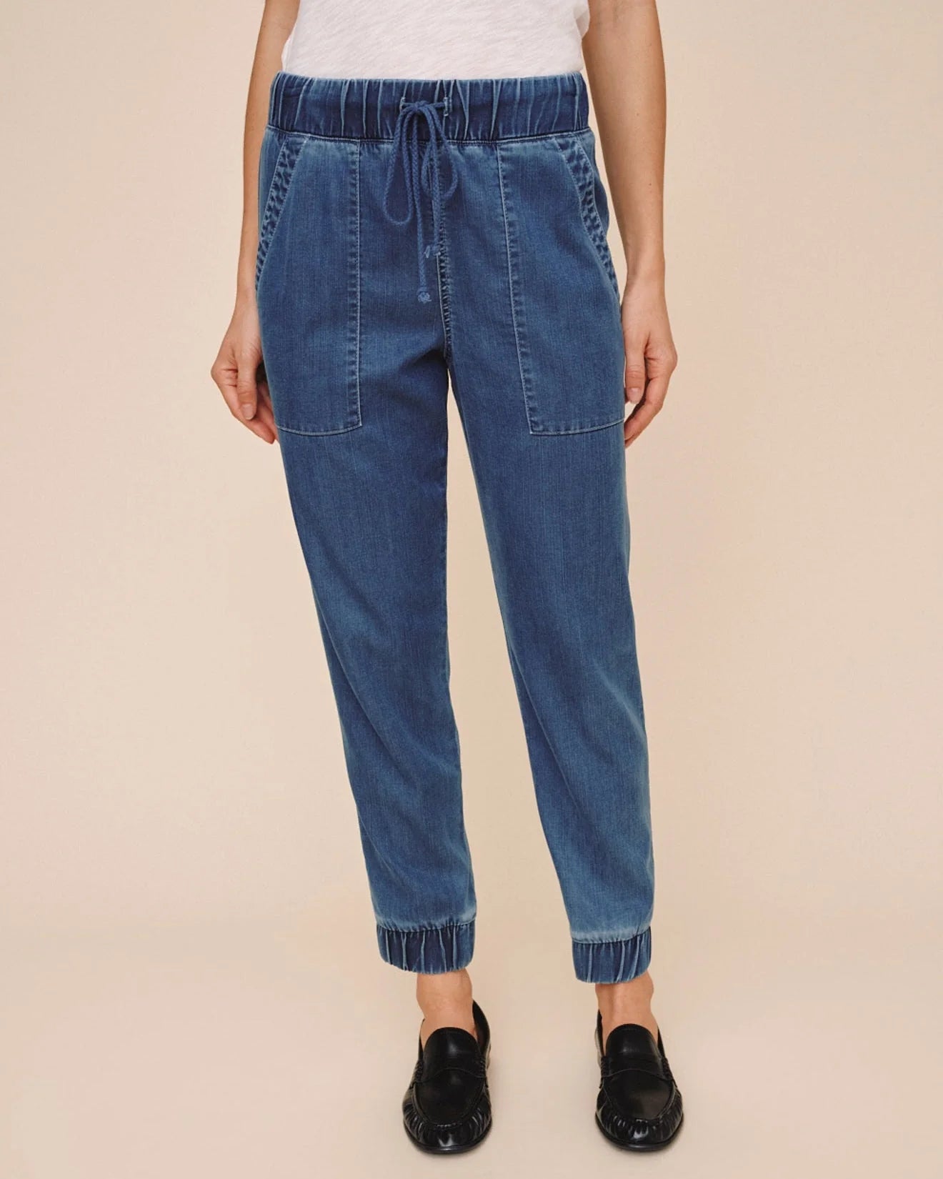POCKET JOGGER IN FADED INDIGO WASH