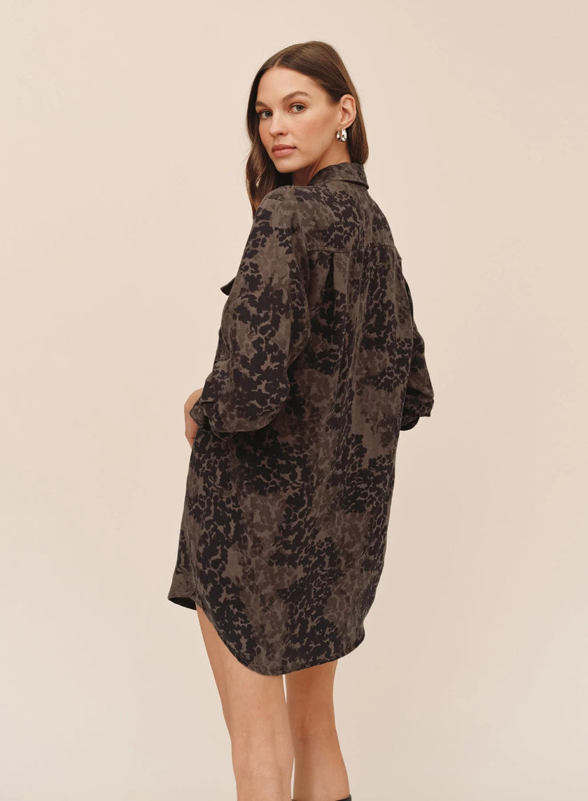 FLAP POCKET SHIRT DRESS IN DITSY CAMO PRINT