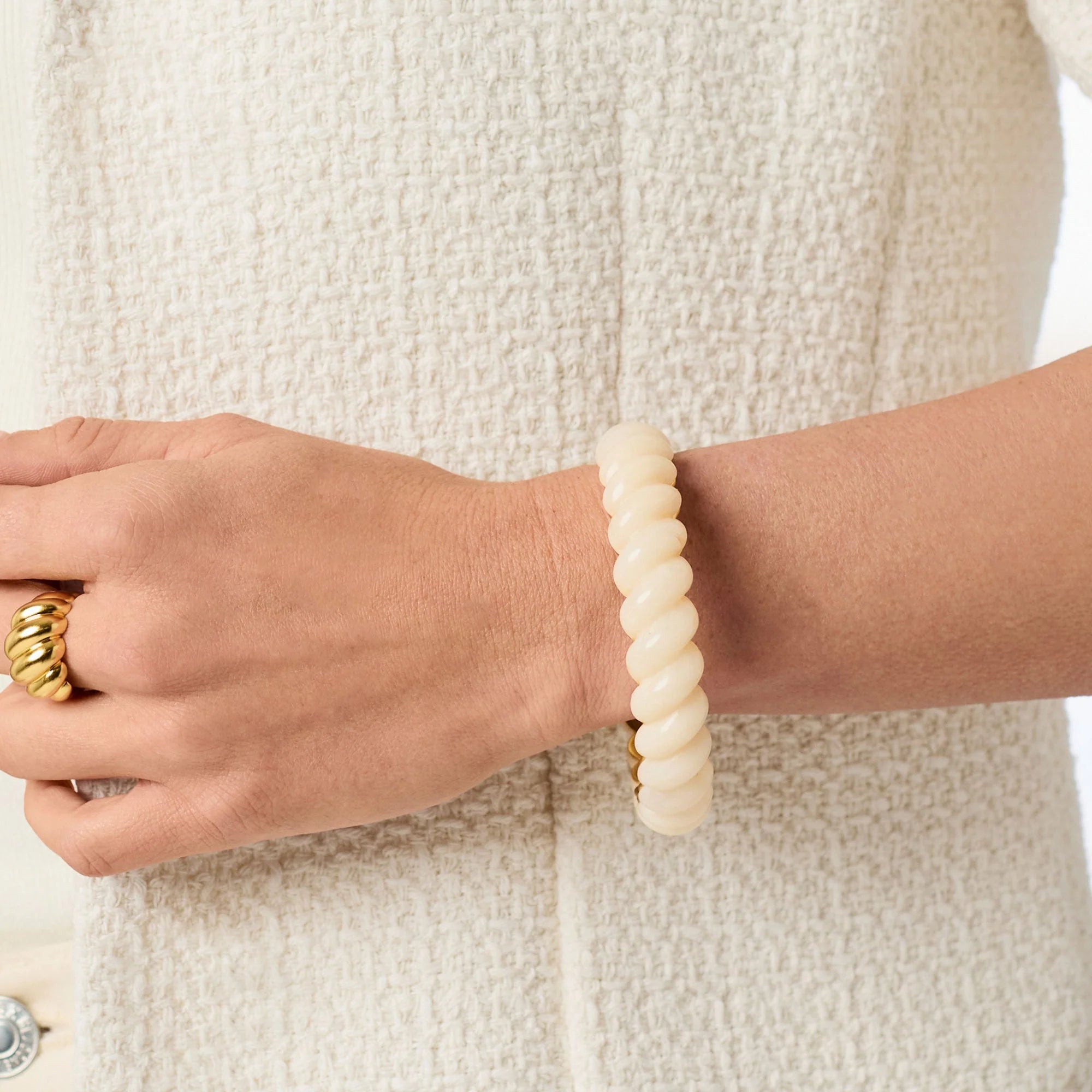 RAVELLO STATEMENT BANGLE SMALL