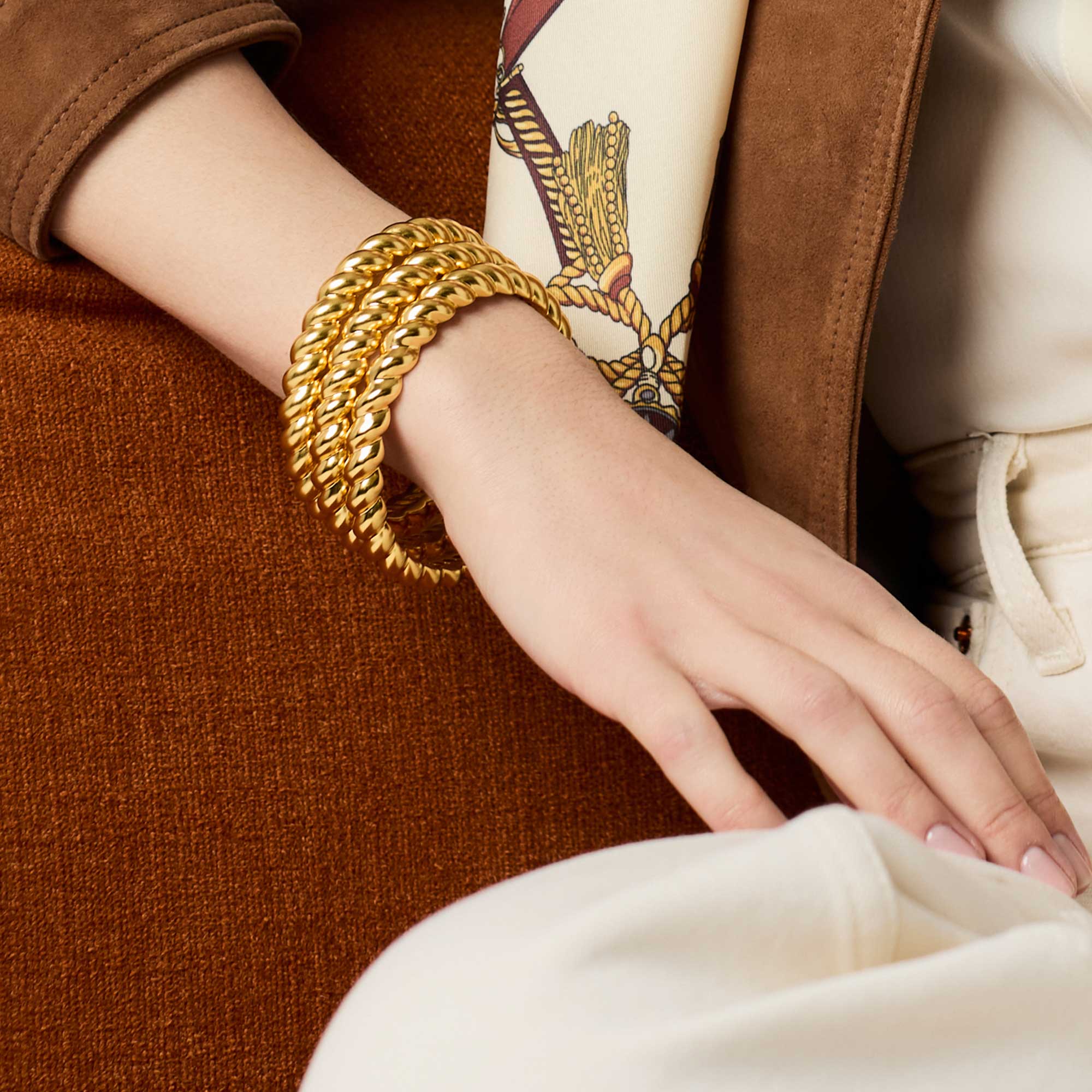 RAVELLO BANGLE MEDIUM