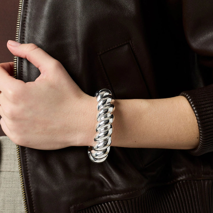RAVELLO STATEMENT HINGE BANGLE
