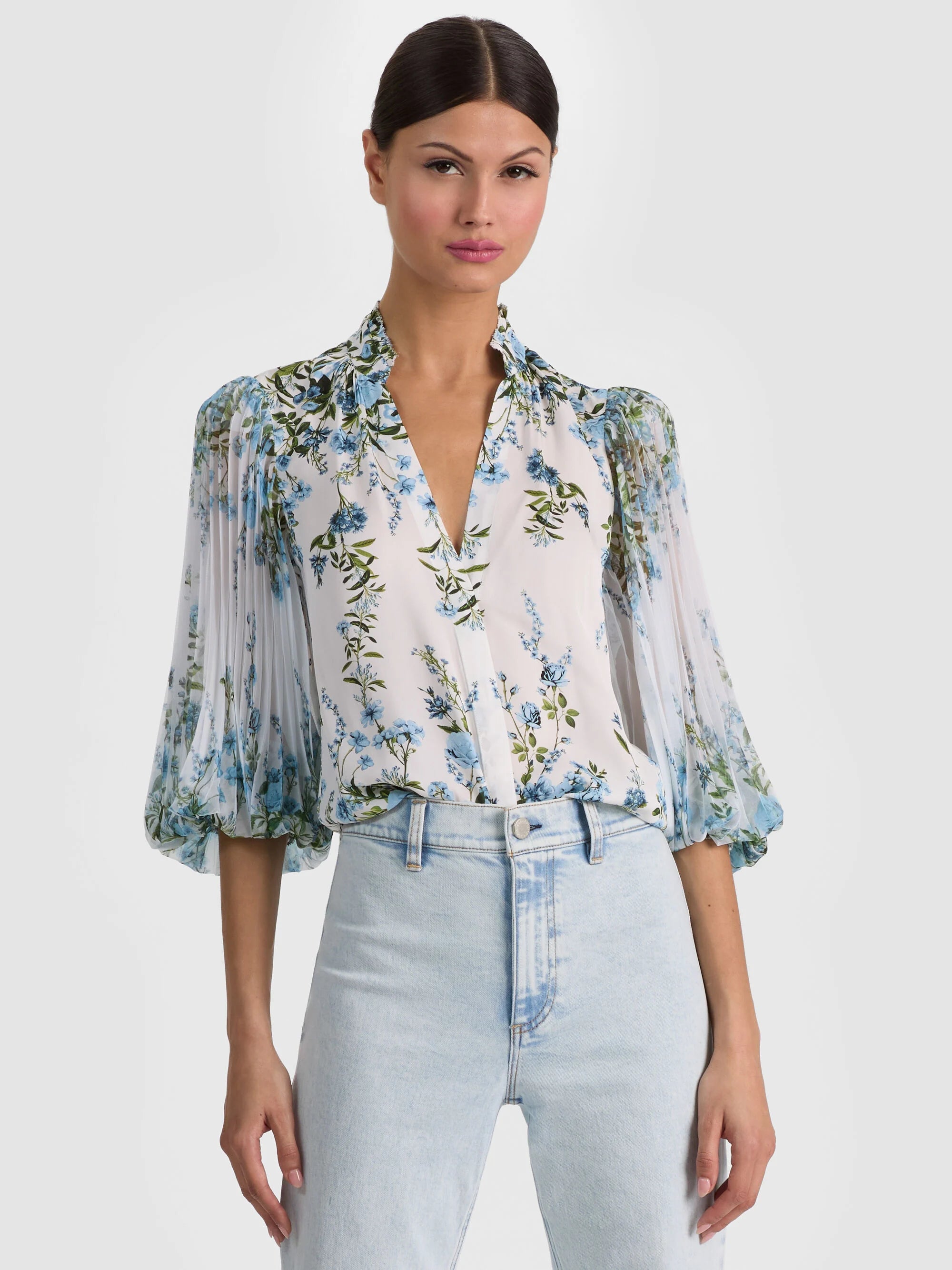 ILAN BUTTON DOWN BLOUSE IN FRESH AIR CAROLINA