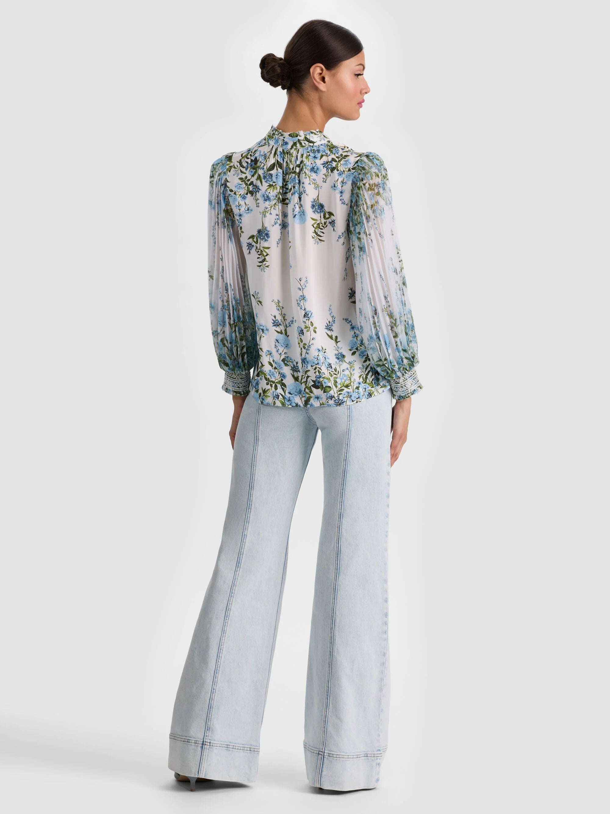 ILAN BUTTON DOWN BLOUSE IN FRESH AIR CAROLINA