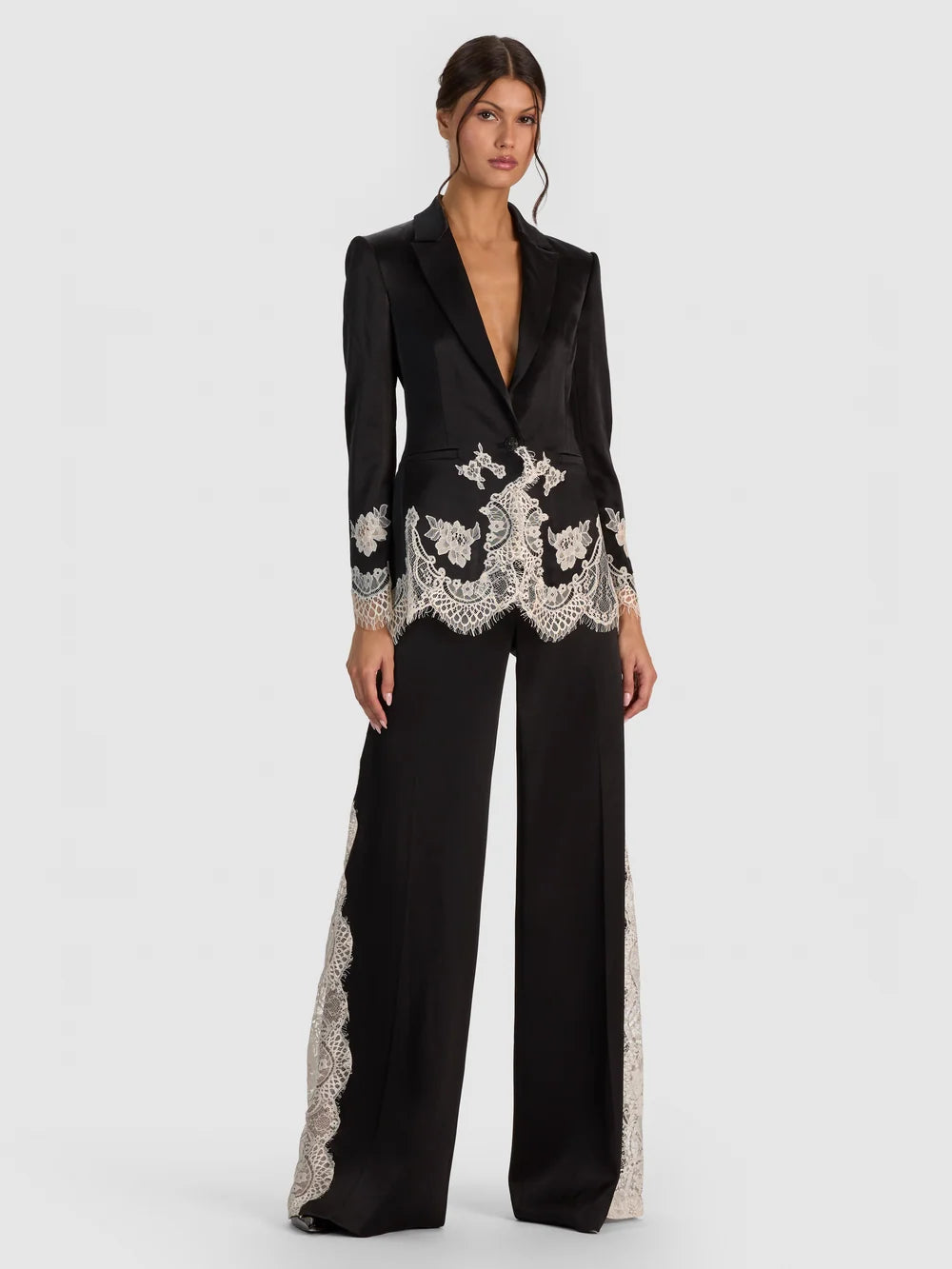 BREANN LACE FITTED BLAZER