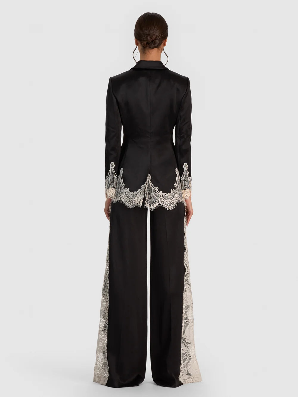 BREANN LACE FITTED BLAZER