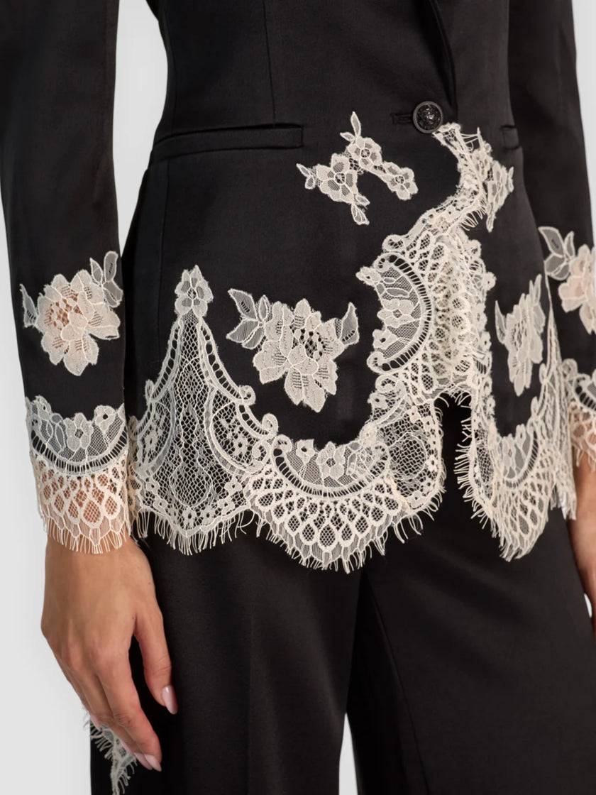BREANN LACE FITTED BLAZER