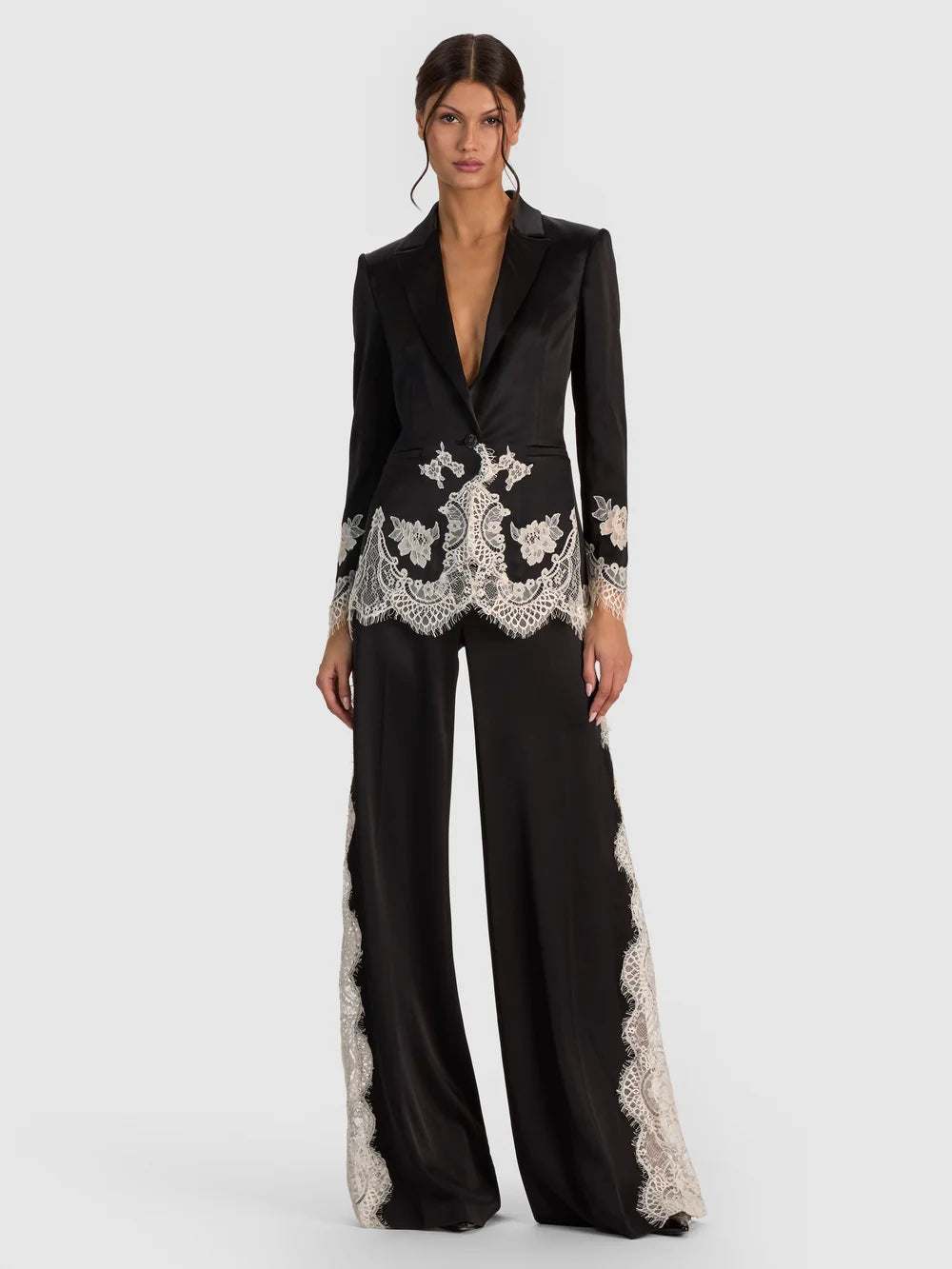 BREANN LACE FITTED BLAZER