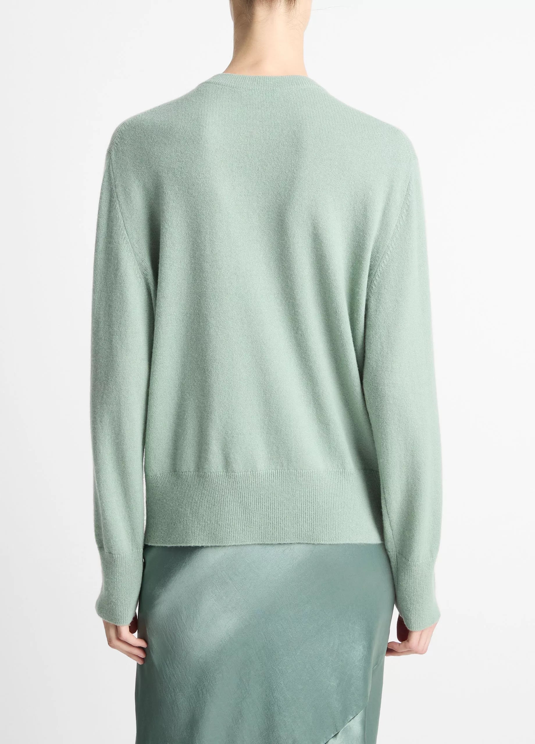 CASHMERE CREWNECK SWEATER IN PISTACHIO