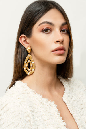 EVA PEARL STATEMENT EARRING
