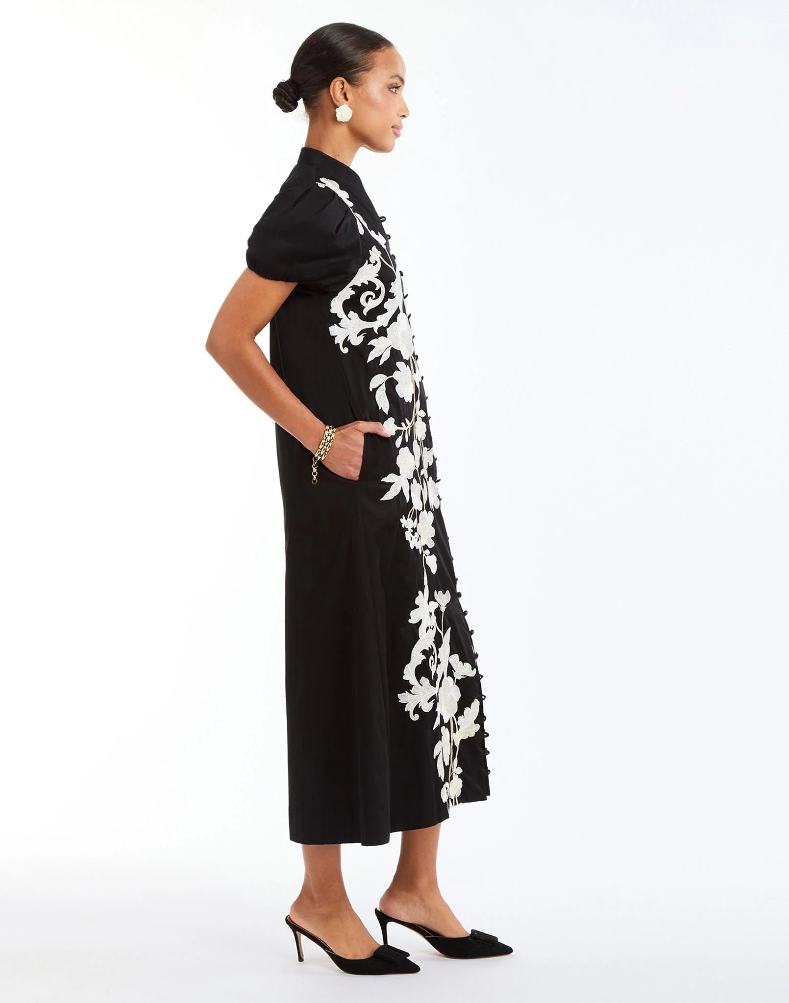 ELLIANA BARONG MIDI DRESS IN BLACK IVORY