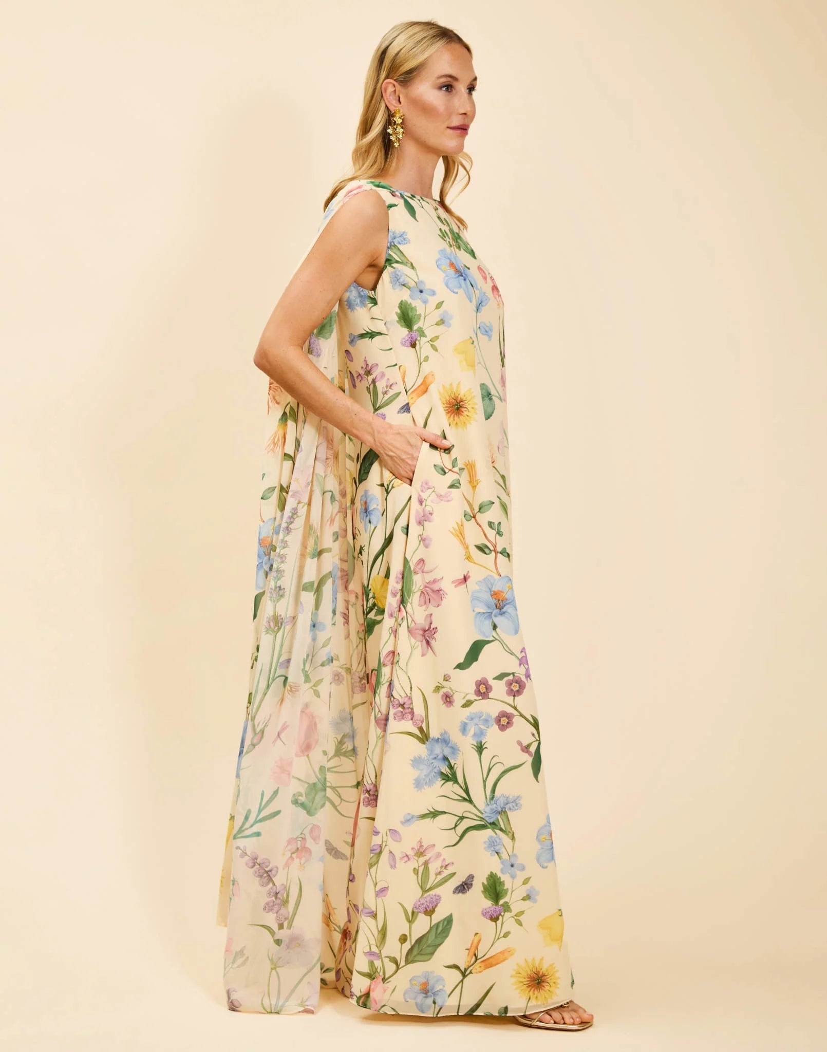 ESTRELLA CAPE GOWN
