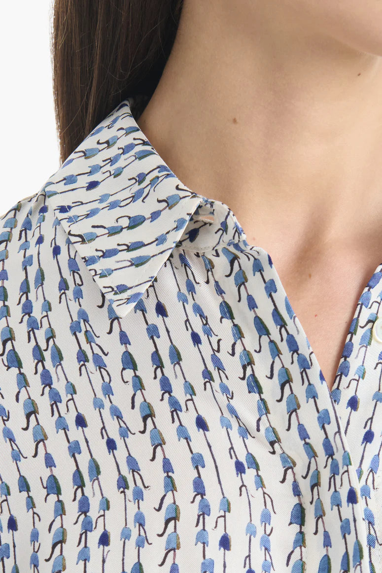 CHIKA TOP IN VAPOR BLUEBELL