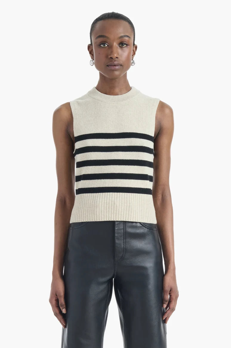 GIL TOP IN WHEAT