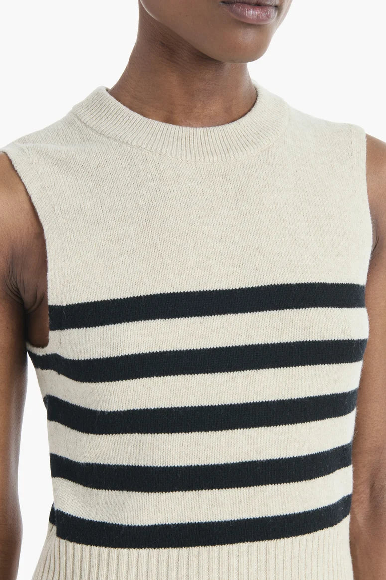 GIL TOP IN WHEAT