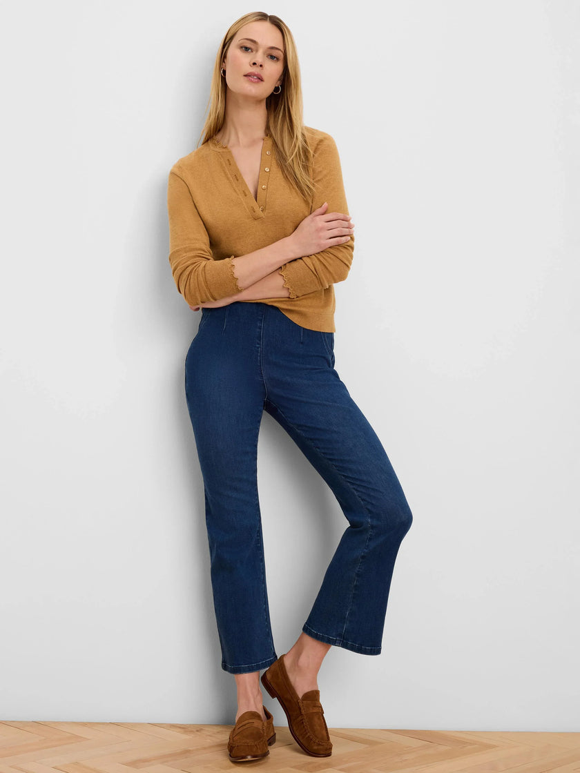 HENLEY RUFFLE SWEATER