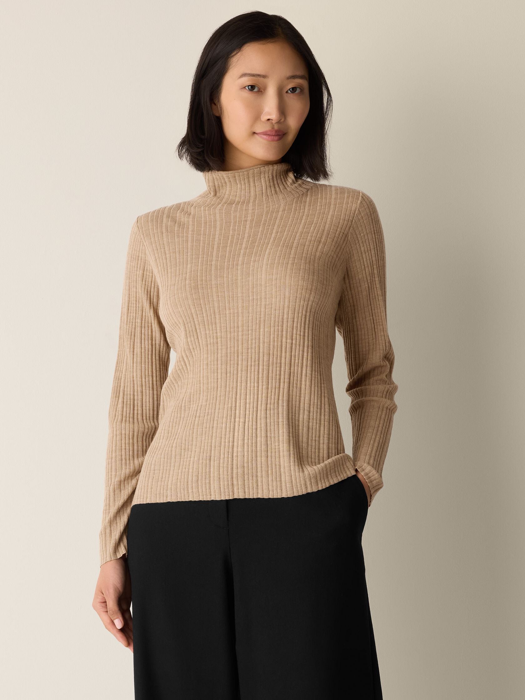 SUPERFINE MERINO TURTLENECK TOP IN REGENERATIVE WOOL