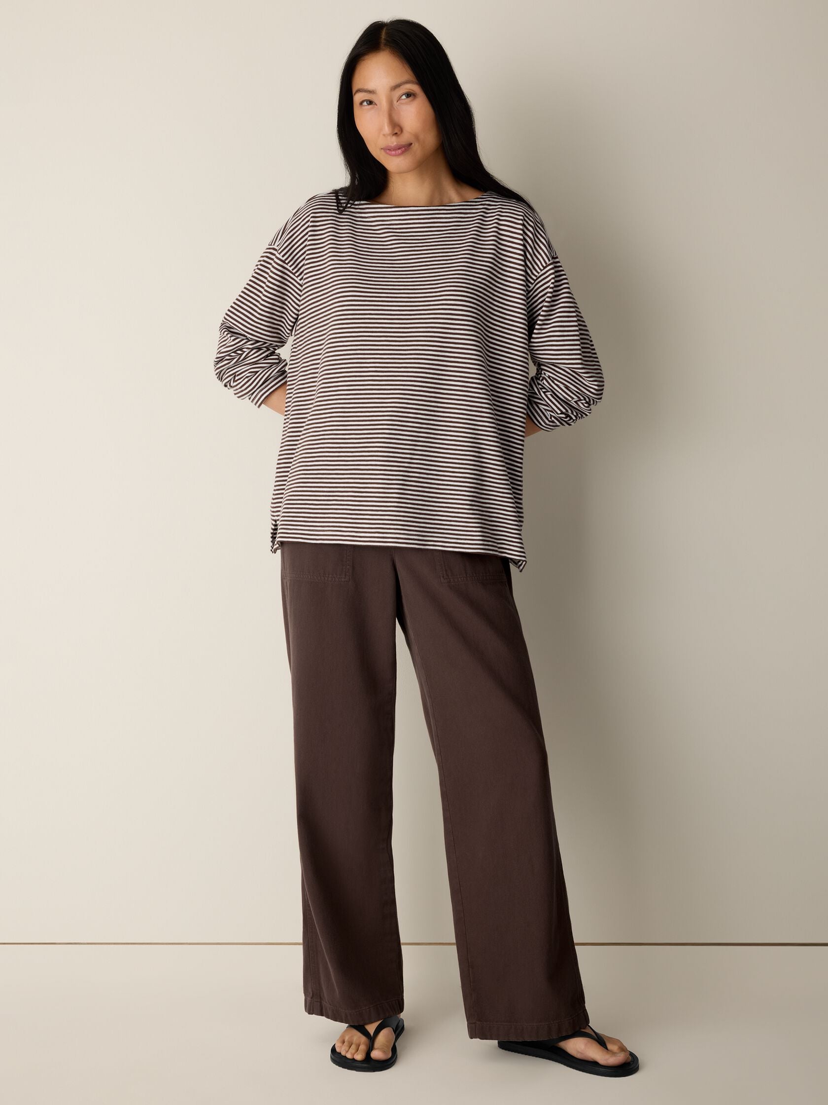 STRIPED ORGANIC COTTON SLUB BATEAU NECK TOP IN TRUFFLE