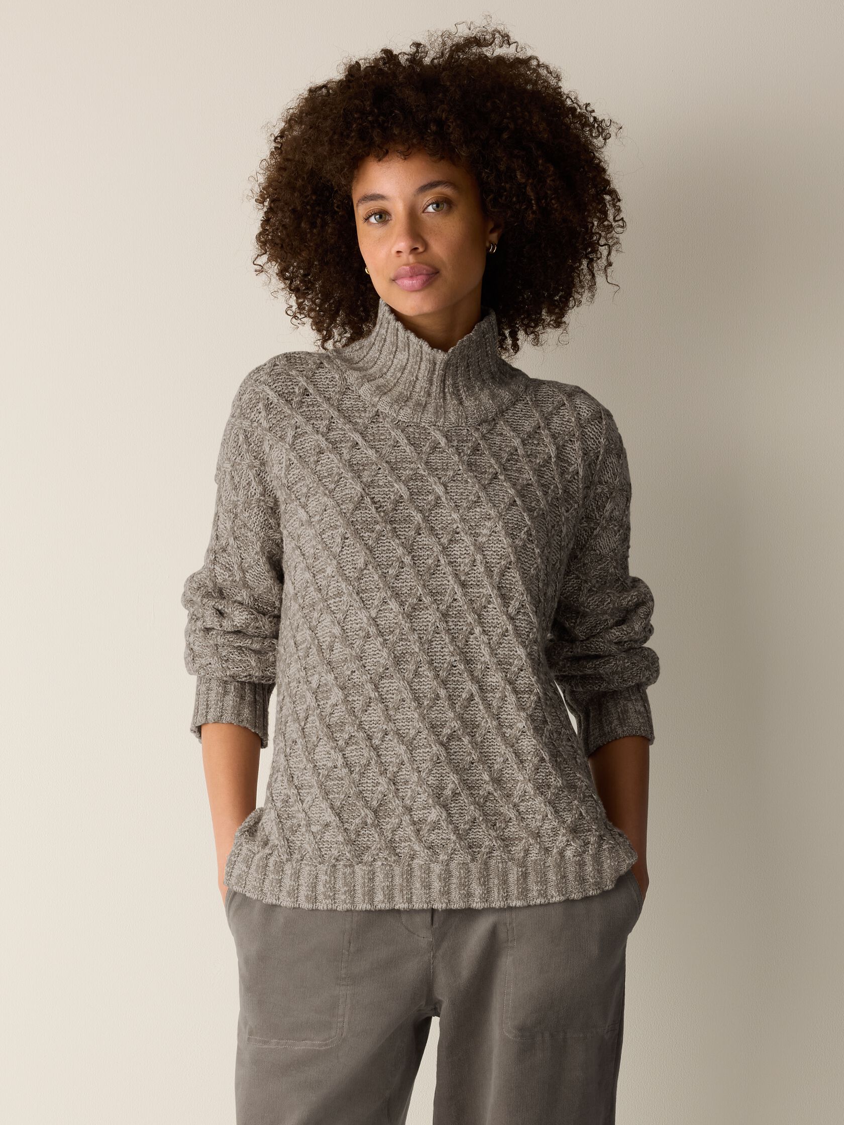 PERUVIAN COTTON BOUCLE FLUFF TURTLENECK